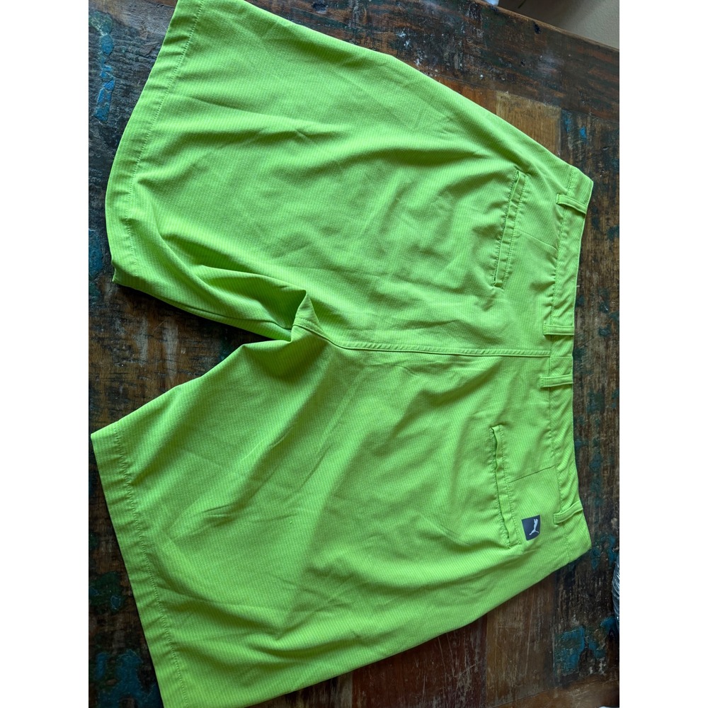 Mens size 40 puma golf shorts bright green - Picture 3 of 3